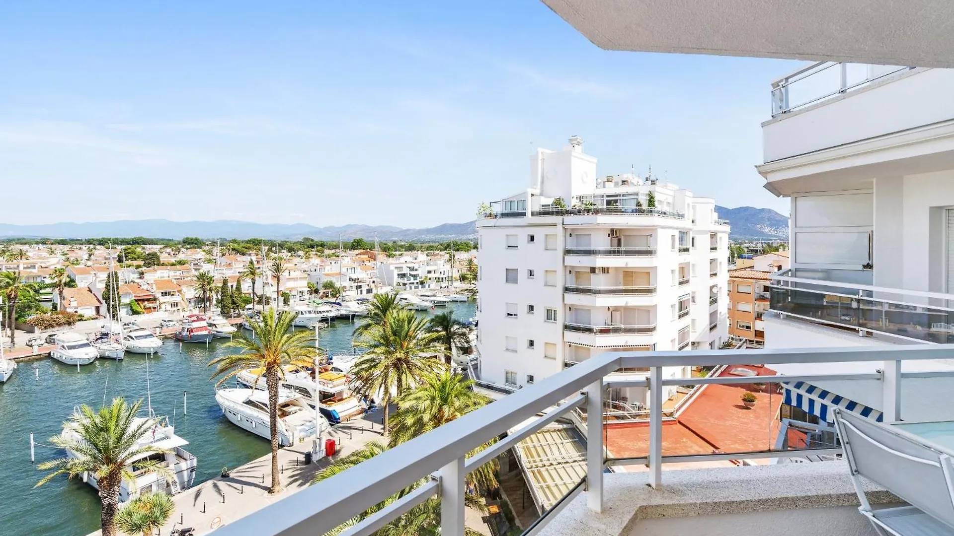 Lägenhet Welcs Apartamento 214 Emp Con Vistas Al Canal Empuriabrava